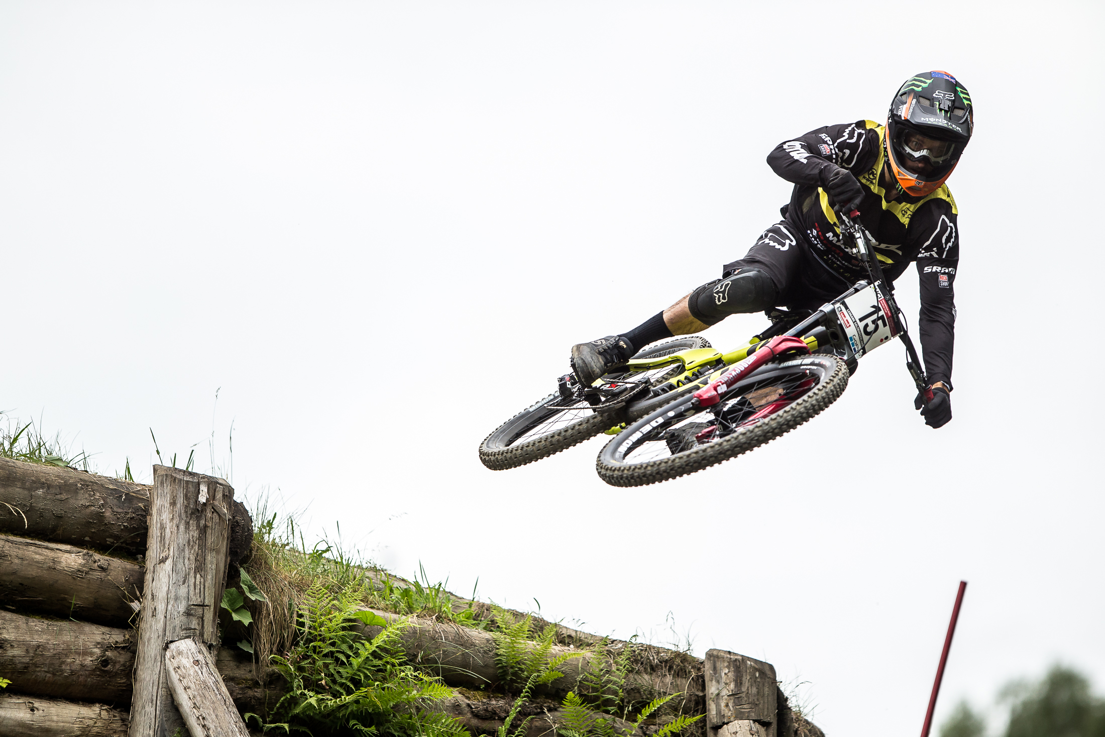 Introducing our 2019 Gravity/Enduro Team!