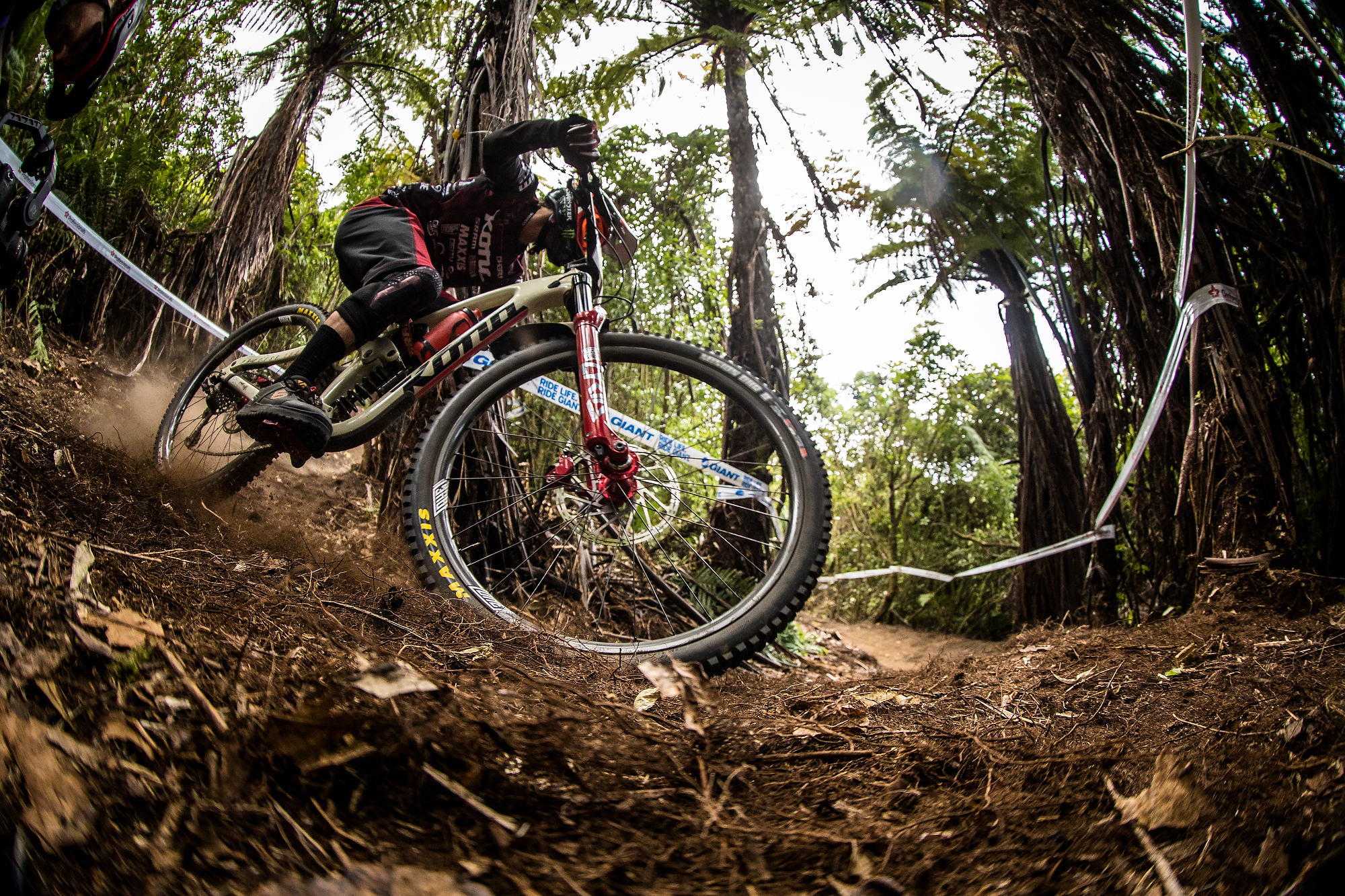 Kona Gravity Team Preps for Derby EWS