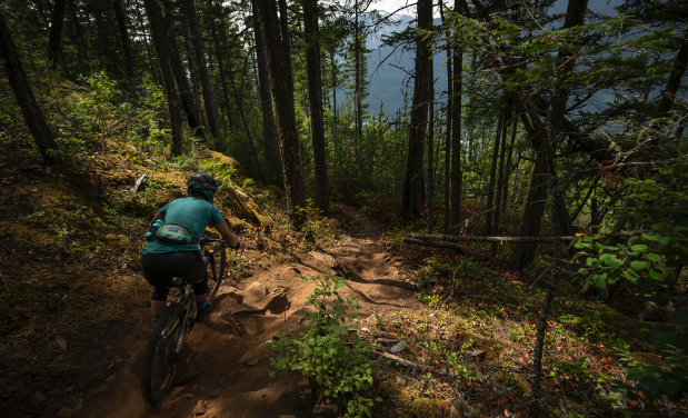 Hannah Bergemann Takes NAES and Squamish Enduro Podiums