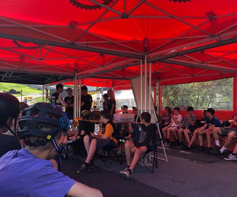 Kona Rookie Camp : Six days of Bikepark shredding and trail surfing for young rippers !